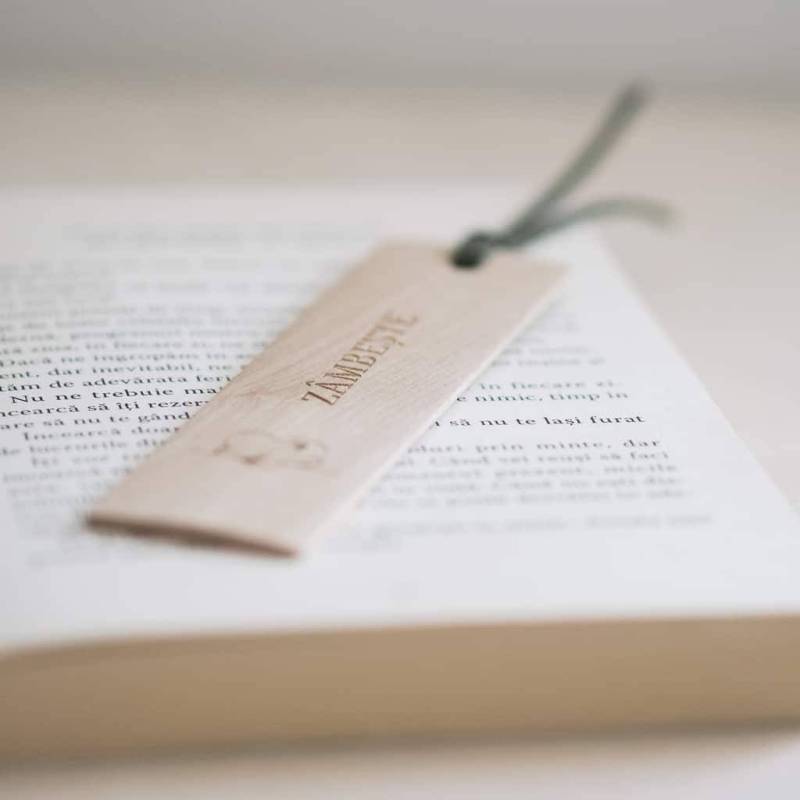 Semne de carte din lemn de paltin, cu mesaje magice Semne de carte din lemn de paltin, cu mesaje magice