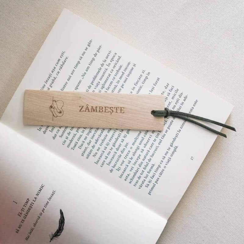 Semne de carte din lemn de paltin, cu mesaje magice Semne de carte din lemn de paltin, cu mesaje magice