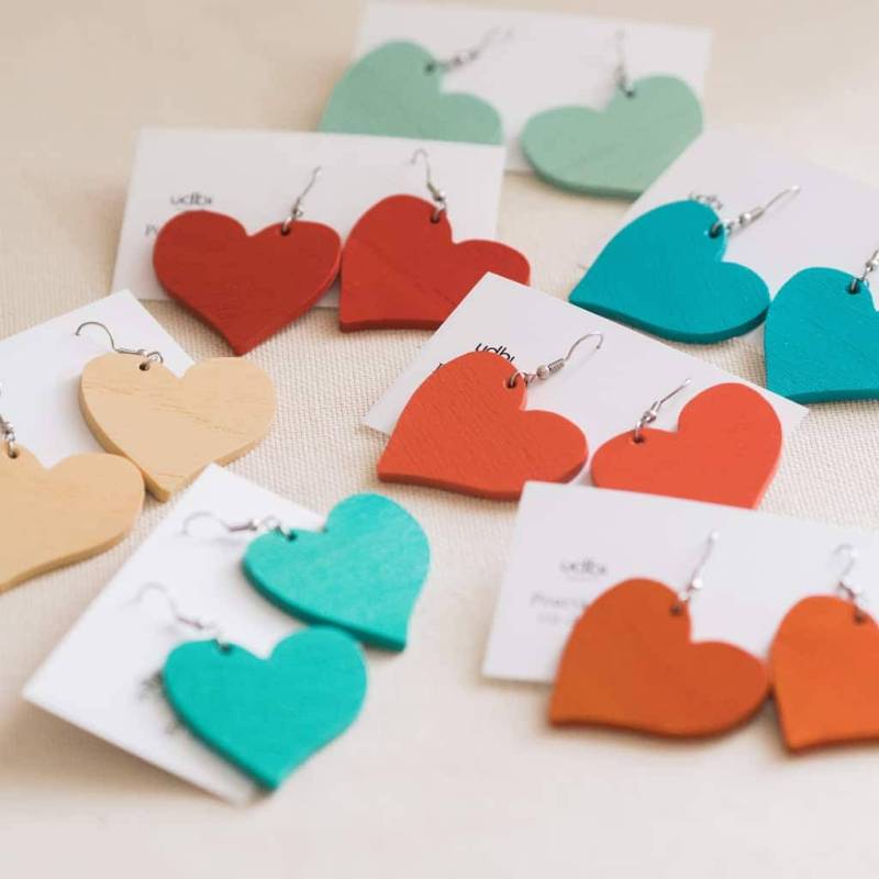 Cercei din lemn de frasin, ca două inimioare, de dimensiuni mari