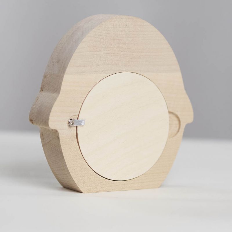 Pinguinul Vesel - ceas din lemn masiv pentru camera copiilor