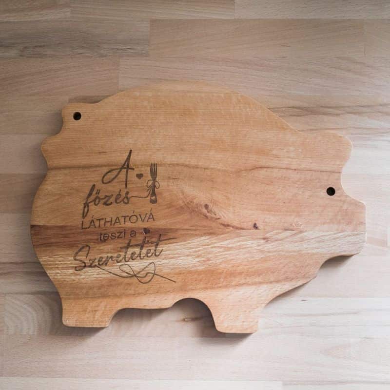 Tocător din lemn de paltin sau fag, într-o formă unică, gravat laser