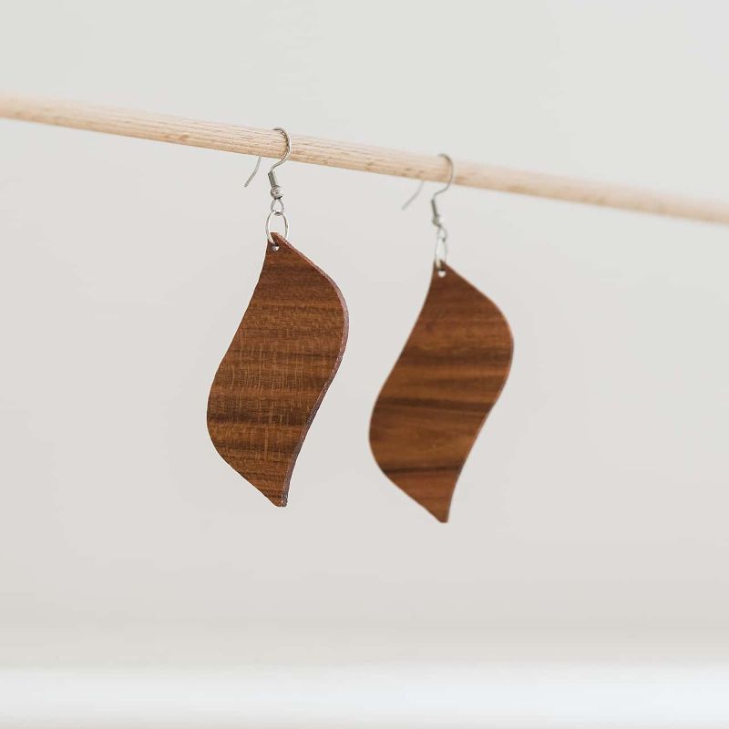 Cercei din lemn de prun de dimensiuni mari, finisați cu ulei de tung