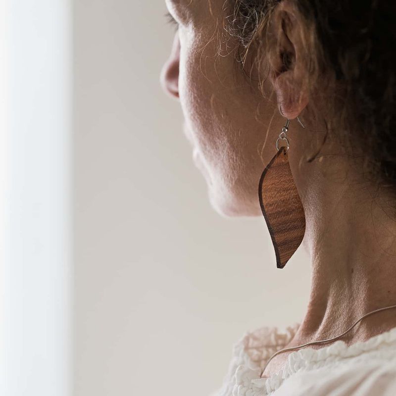 Cercei din lemn de prun de dimensiuni mari, finisați cu ulei de tung